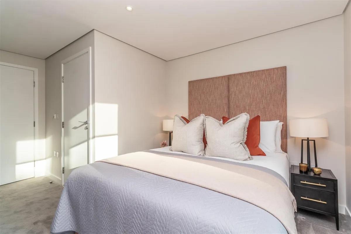 3 bed property in Merchant Square East, London